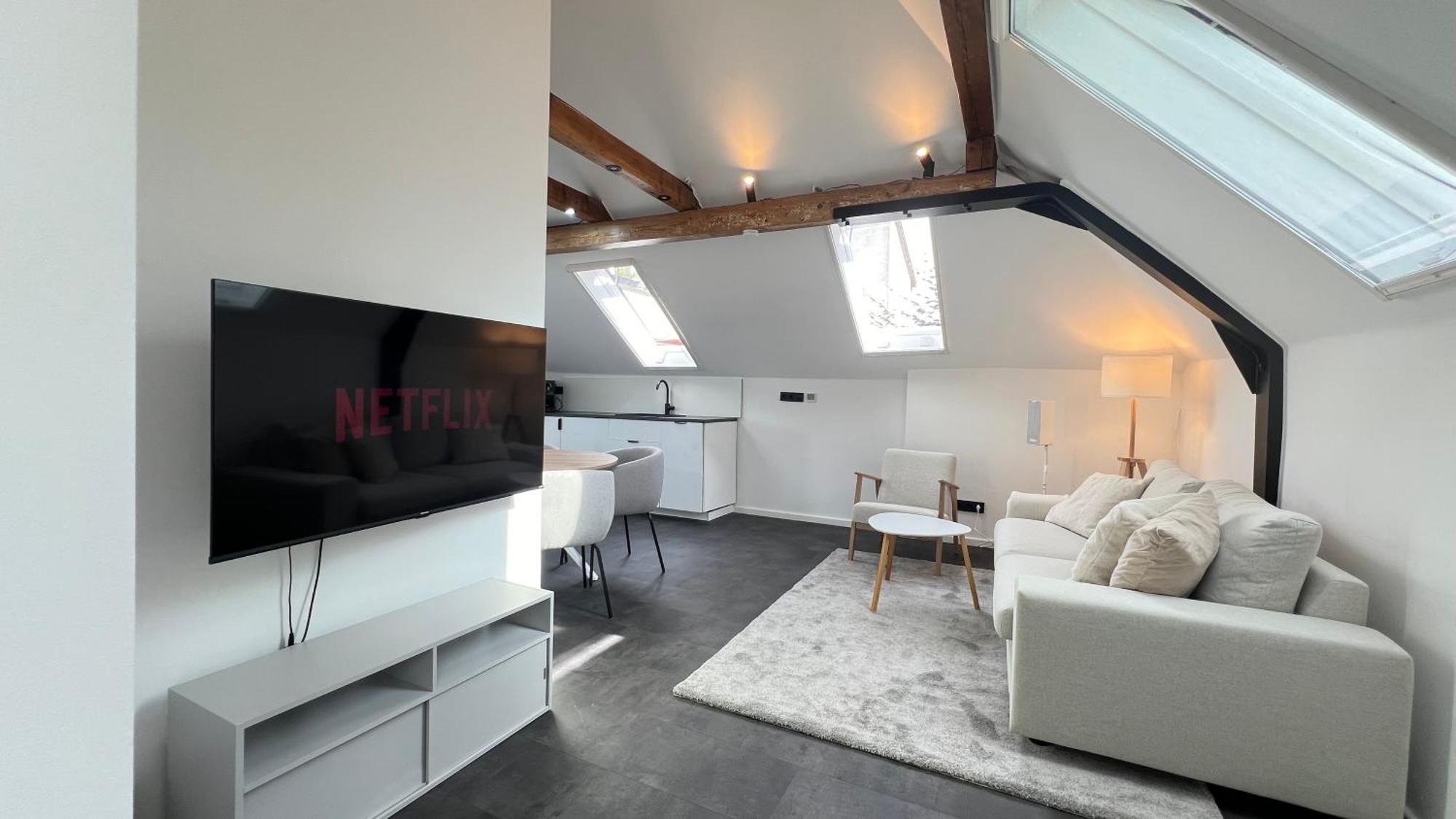 Ludwigshome - Zentrale Lage, Luxusbad, Workspace, Klima ルートヴィヒスブルク エクステリア 写真