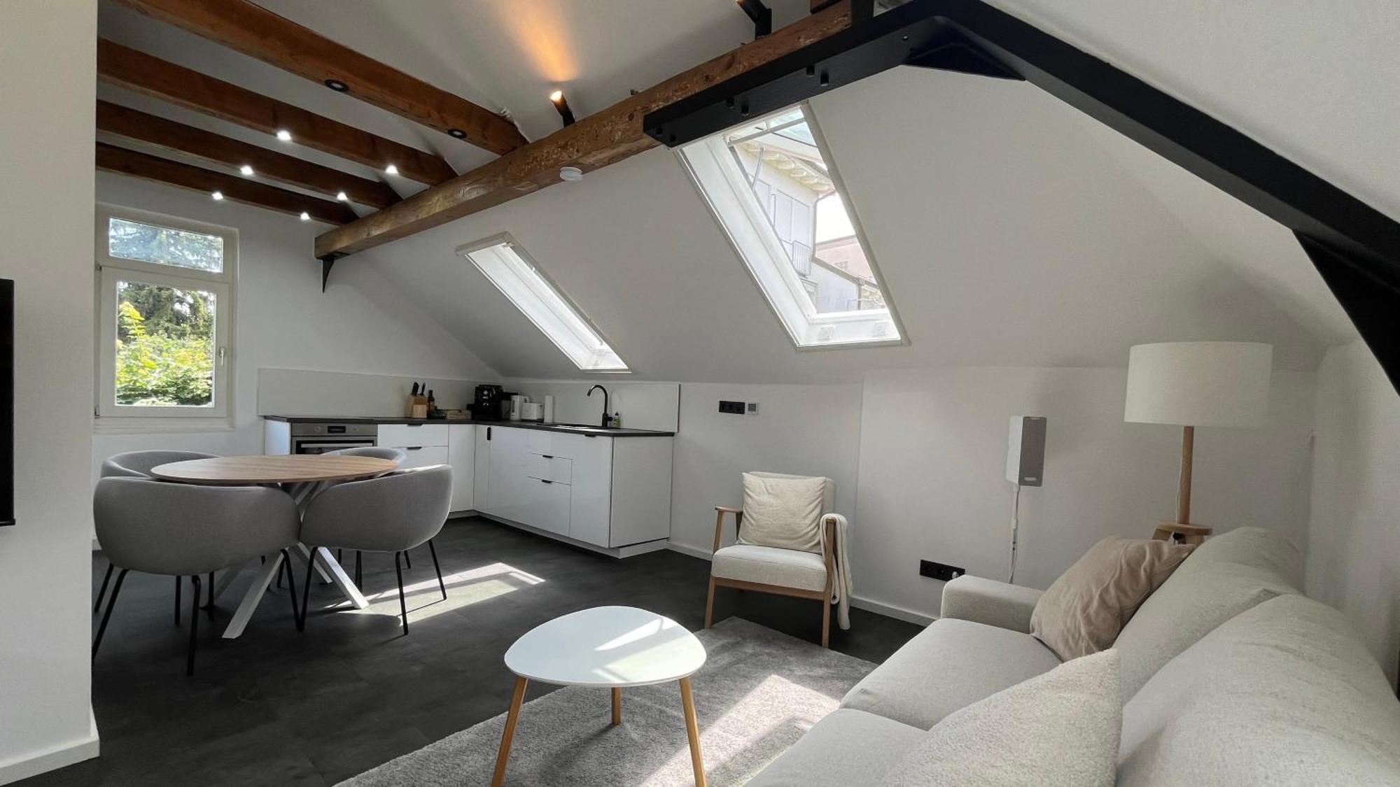 Ludwigshome - Zentrale Lage, Luxusbad, Workspace, Klima ルートヴィヒスブルク エクステリア 写真